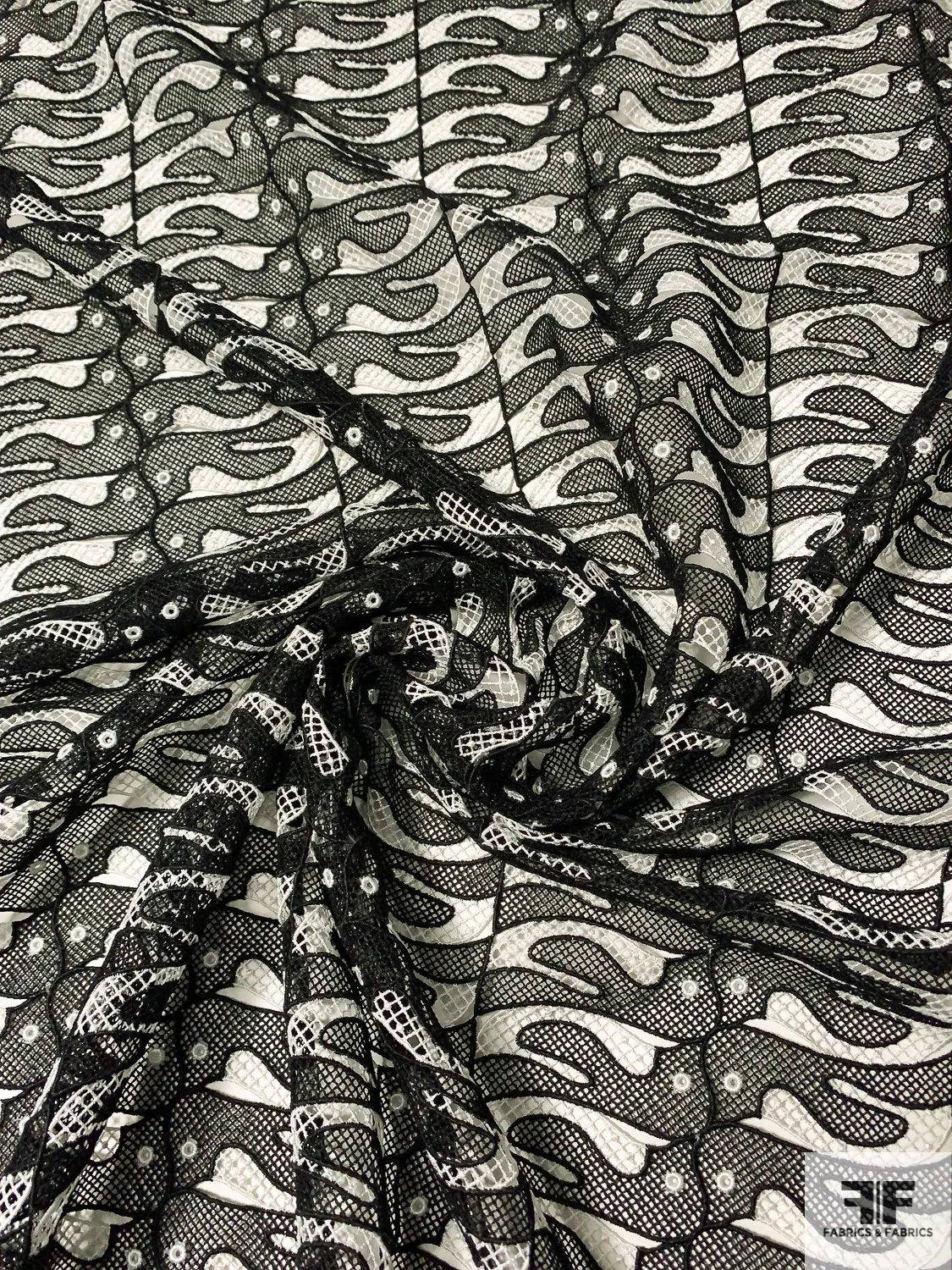 Abstract Art Deco Guipure Lace - Black / White