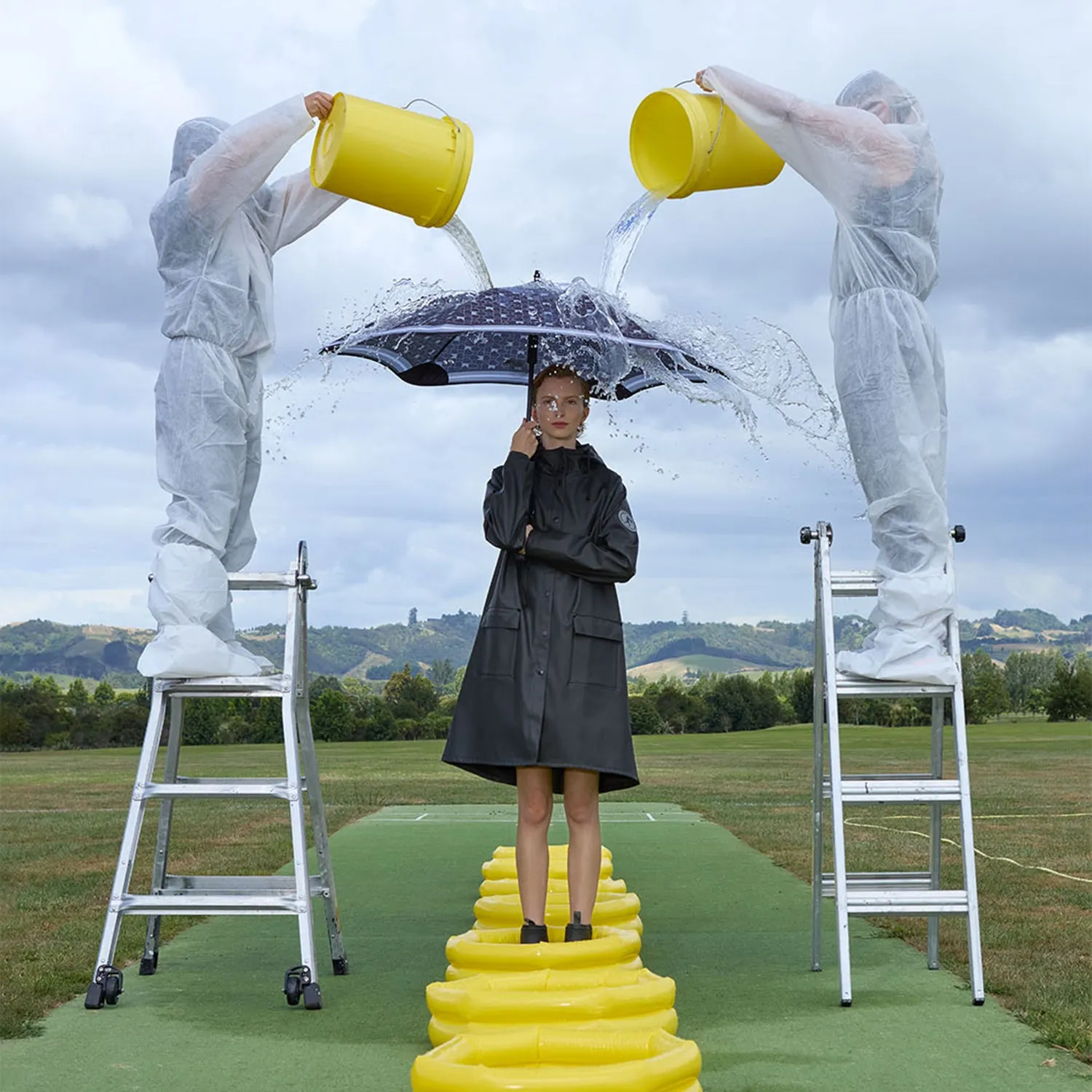 blunt | classic umbrella | karen walker black - limited edition
